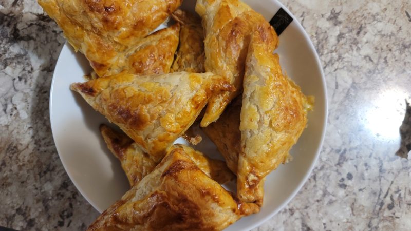 Puff Patties (12 Pieces)