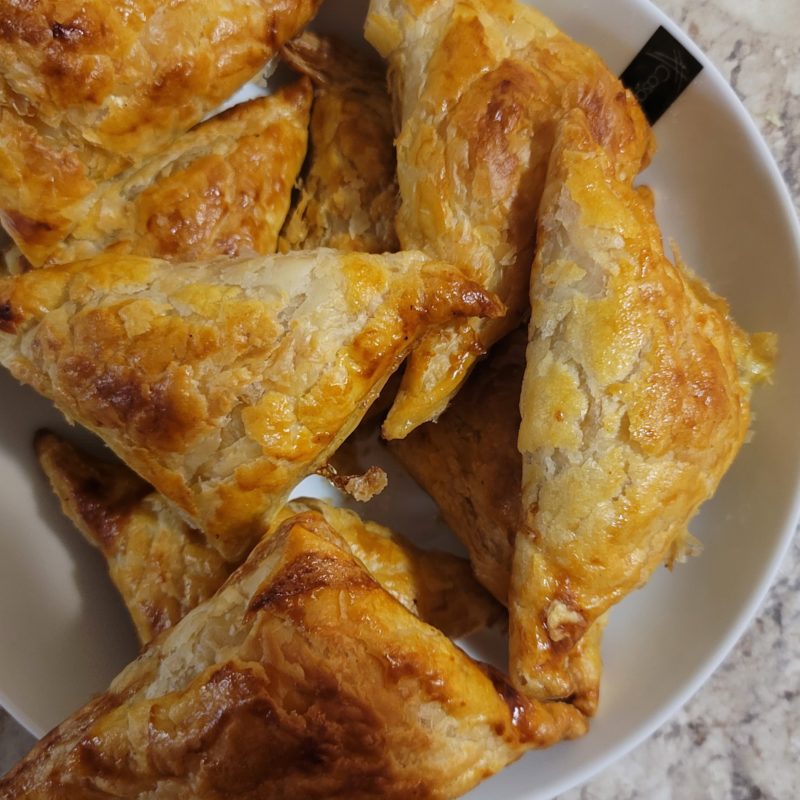 Puff Patties (12 Pieces)