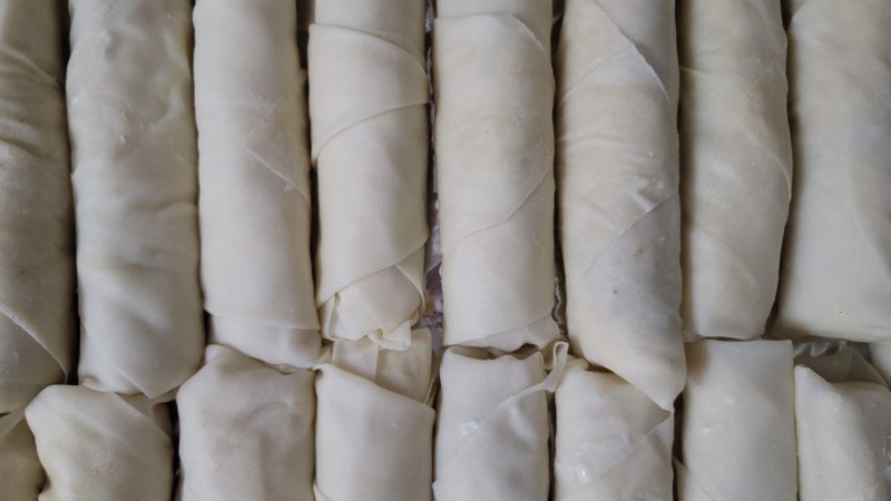Spring Rolls (Chicken or Veggie) (12 Pieces) - Image 2