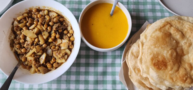 Halwa Puri (Each Plate Includes 2 Puri)